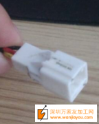 寻找做两款如图胶壳的加工厂