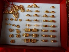 采购如图所示（纯铜不带任何镶嵌的，项链、戒指、手镯、吊坠）