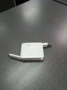 请问谁有 usb扁形充电线，1.8米方形双拉数据线，隐藏式接