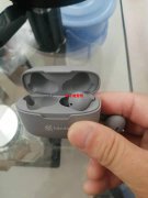 采购如图耳机，数量各1万