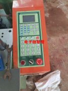 全新立式注塑机1.5
