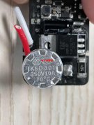 寻找图一行程开关供应商，图二，图三所示K