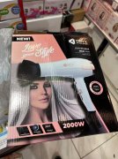 采购图片上产品，每款都要几千个，有货的老板请联系