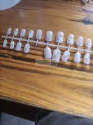 寻找做纸盒还有甲片的工厂，量大，每个月几