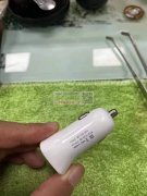 找车充外壳，如图，双U四方盖。数量200