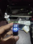 寻找，黑色或其他颜色硅带防水触摸并显示显