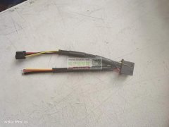 大量端子线穿胶壳手工外发。​招打端子人员