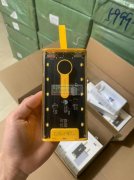 采购：如图充电宝，首单10000台