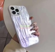 如图3款手机壳各3000个，有的速度联系！