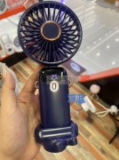 如图小风扇和音响各需5000台，现结！