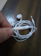 采购如图耳机，首单10000PCS，