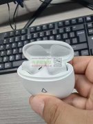 找如图耳机成品或壳料，谁家有做联系一下，有单！