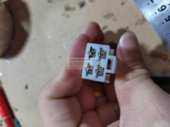 有做这两款连接器的联系我，急购，有量！