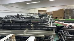 1.铁床。2.3为静电周转箱