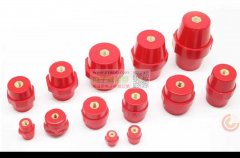 谁家有这款端子和绝缘子，需要2600pcs，急用！