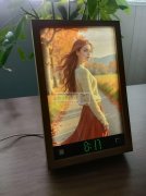 商品描述：复古风：炫彩智慧相框，功能丰富