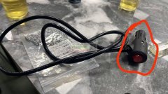 谁有类似这种带开关与不带开关的车充头塑胶外壳！